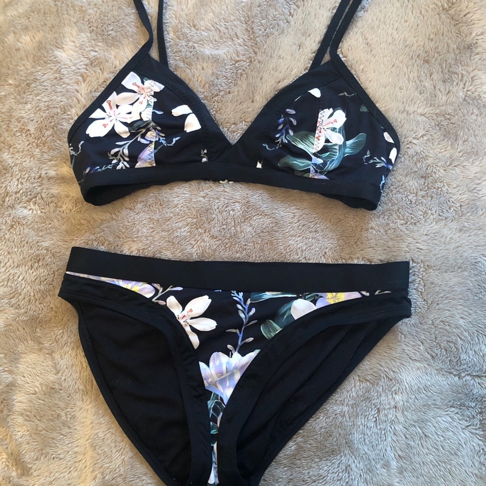 Athlete black floral bikini